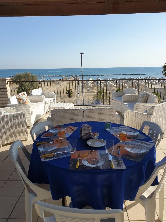 Il Sorriso Di Angelina Bed & Breakfast Pescara Exterior photo
