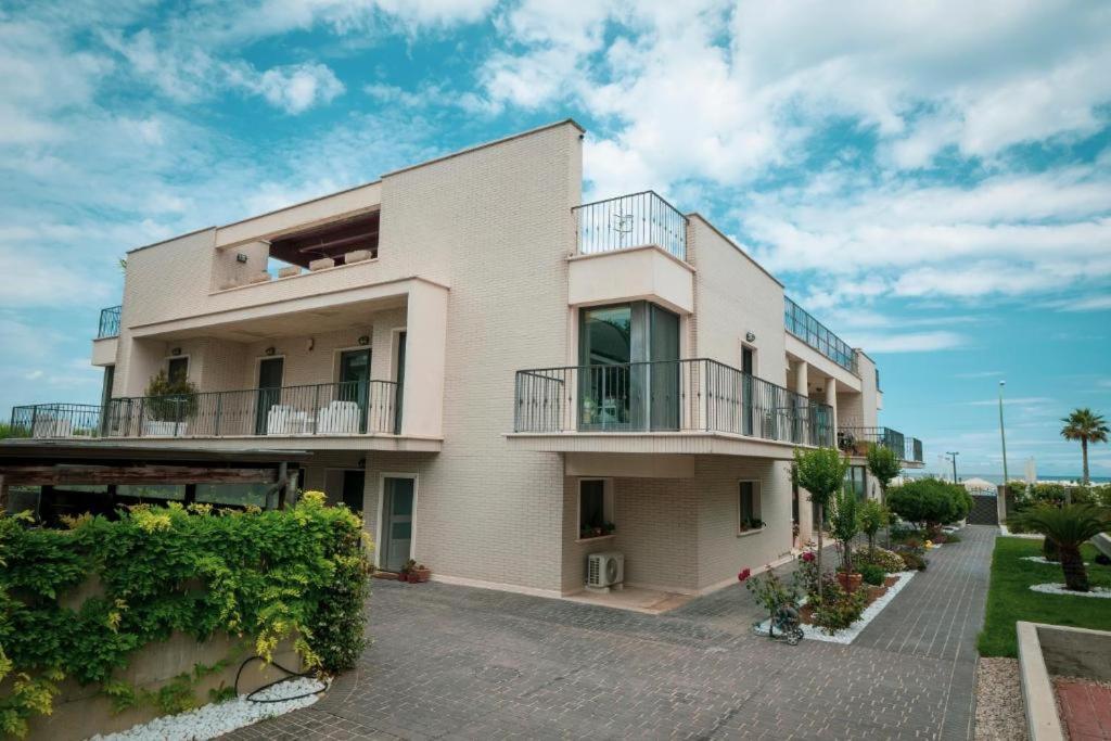 Il Sorriso Di Angelina Bed & Breakfast Pescara Exterior photo